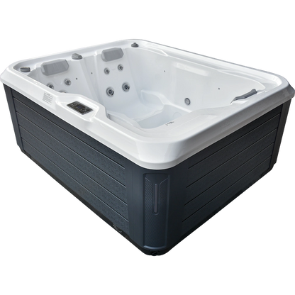 Fun for 3 - Oasis Spas Hot Tub