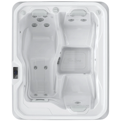 Fun for 3 - Oasis Spas Hot Tub